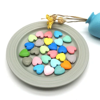 100шт 25 мм разноцветных конфет из натурального дерева Ожерелье браслет деревянные бусины в форме сердца чипсы DIY кулон серьги ювелирные аксессуары
