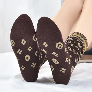 Новый модный бренд из чистого хлопка в стиле ретро, золотые и серебряные шелковые носки с ворсом, корейская версия женских носков ins wild net red средней длины
